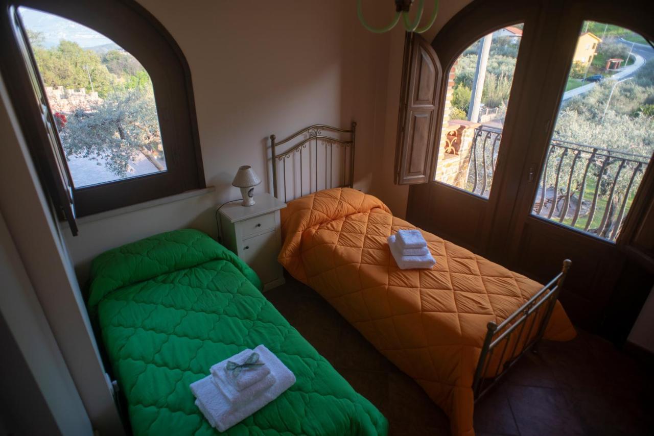 La Ginestra Hotel Castel San Lorenzo Buitenkant foto
