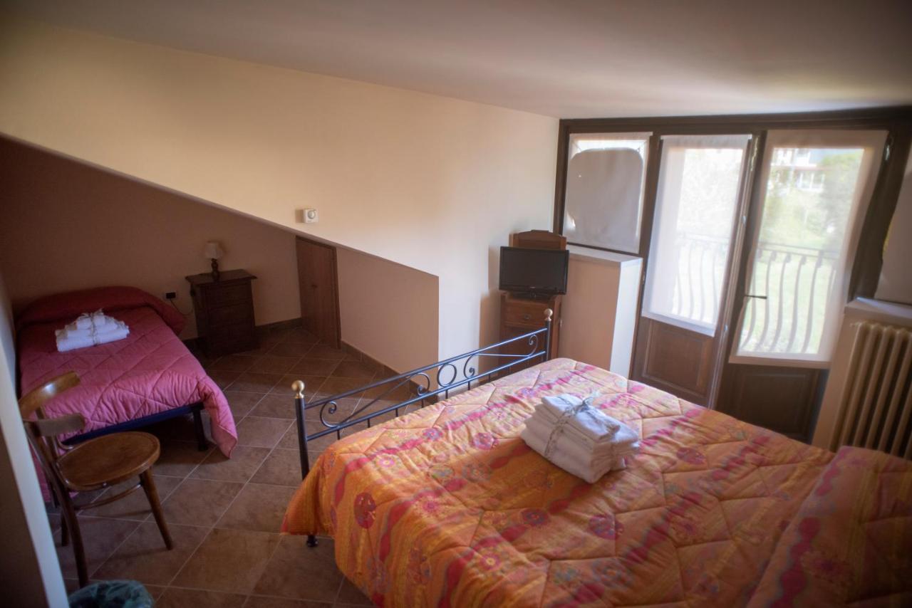 La Ginestra Hotel Castel San Lorenzo Buitenkant foto