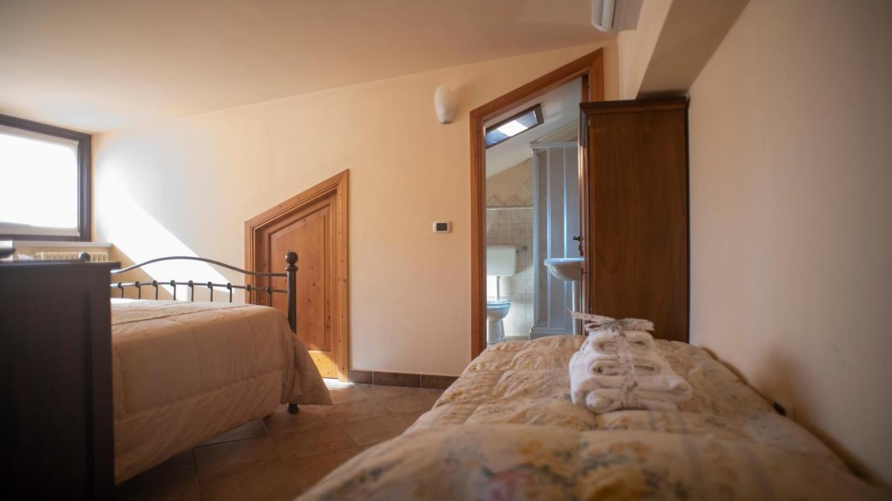 La Ginestra Hotel Castel San Lorenzo Buitenkant foto