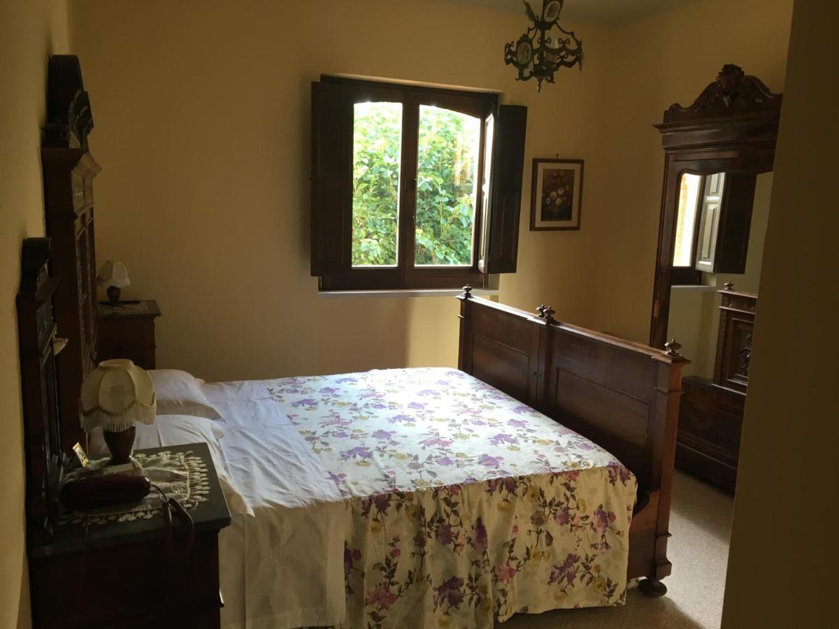 La Ginestra Hotel Castel San Lorenzo Buitenkant foto